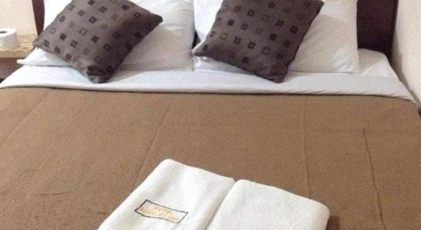 Oyo 90936 Hotel Manjoi Inn איפוה מראה חיצוני תמונה