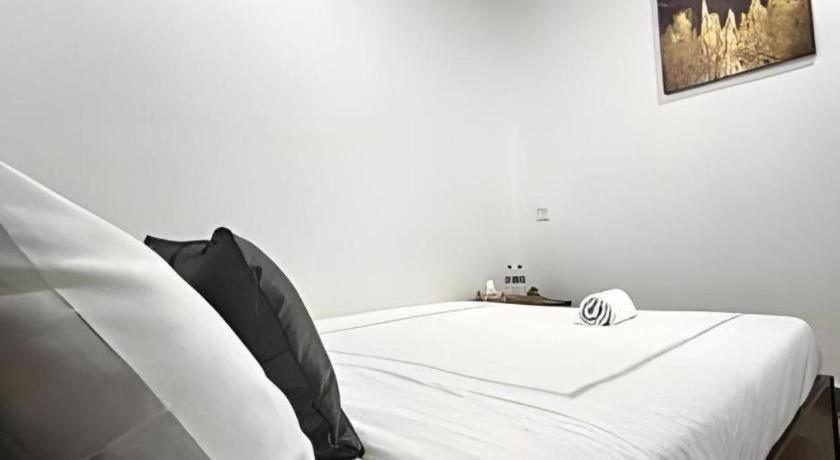 Oyo 90936 Hotel Manjoi Inn איפוה מראה חיצוני תמונה
