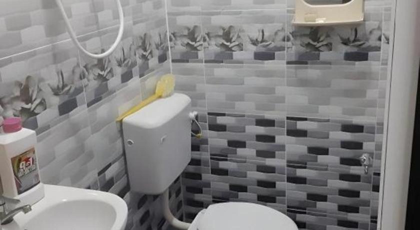 Oyo 90936 Hotel Manjoi Inn איפוה מראה חיצוני תמונה