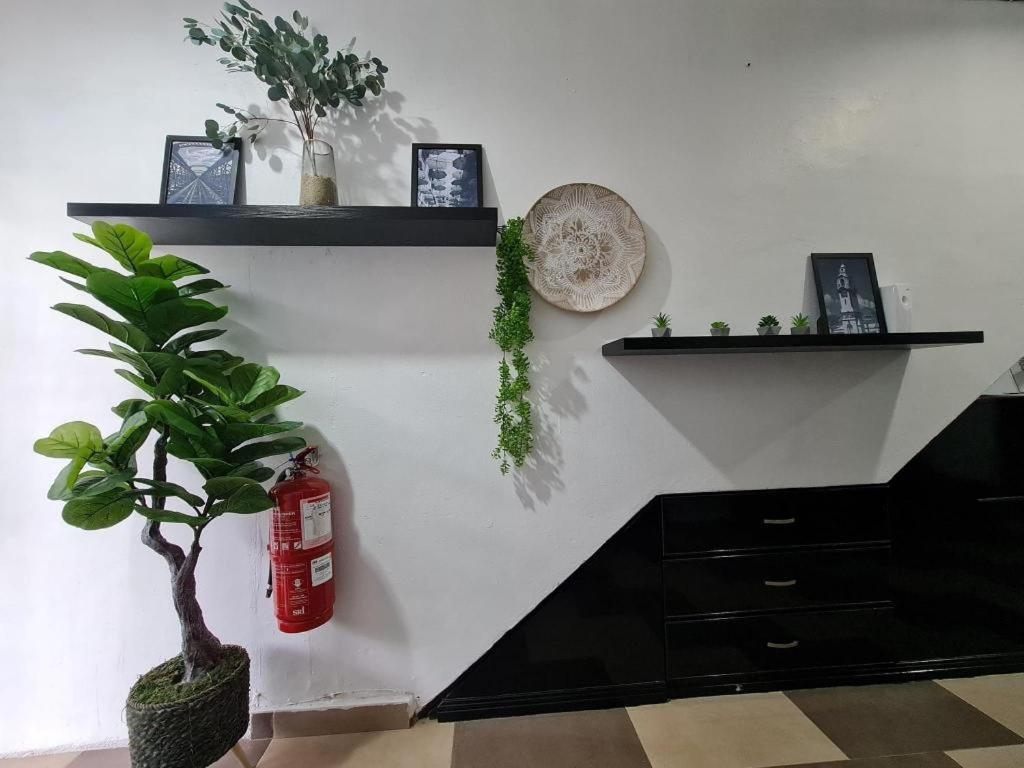 Oyo 90936 Hotel Manjoi Inn איפוה מראה חיצוני תמונה